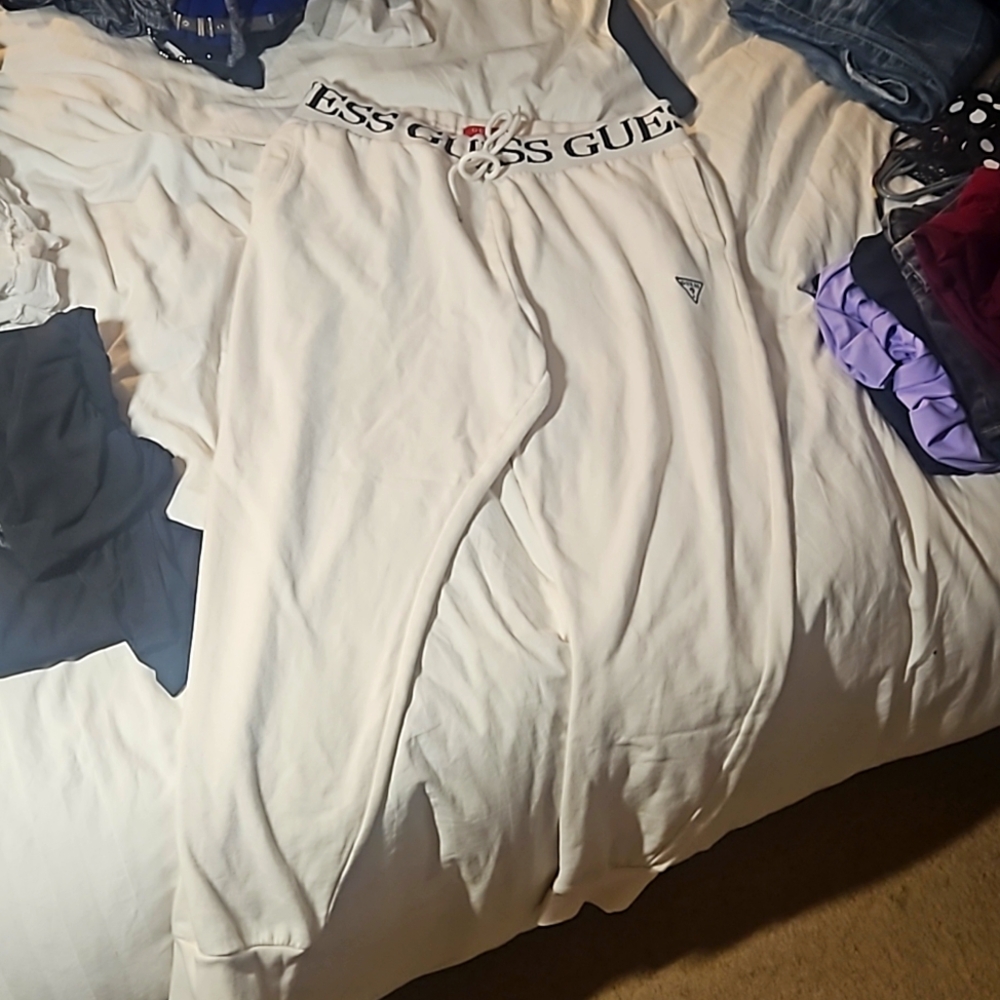 Guess Sweats